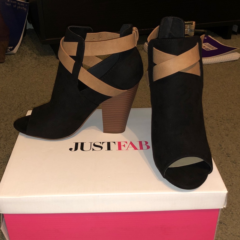 BRAND NEW JustFab peep toe booties